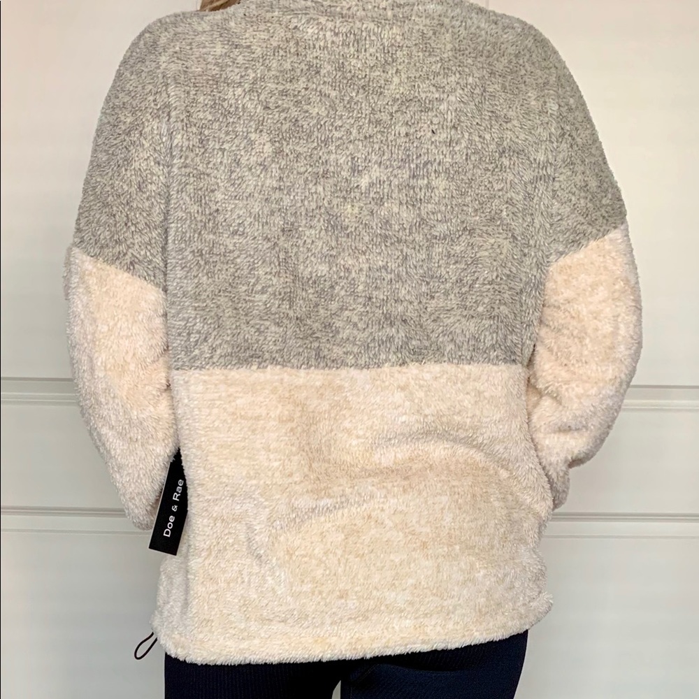 🔻$20 🥰TAUPE SHERPA 3/4 ZIP SWEATER - Picture 3 of 4